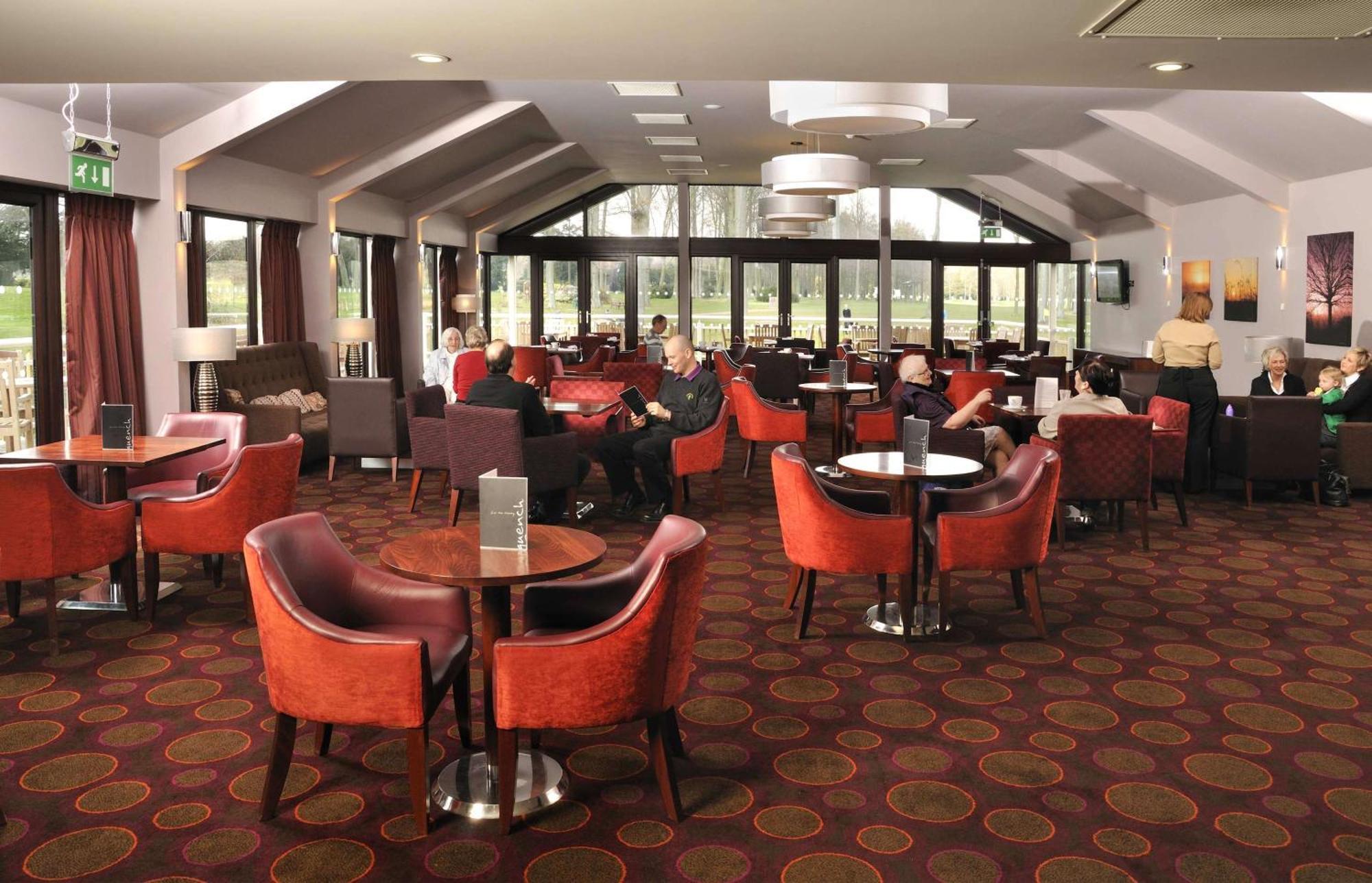 Forest Pines Hotel, Spa & Golf Resort Бриг Екстериор снимка